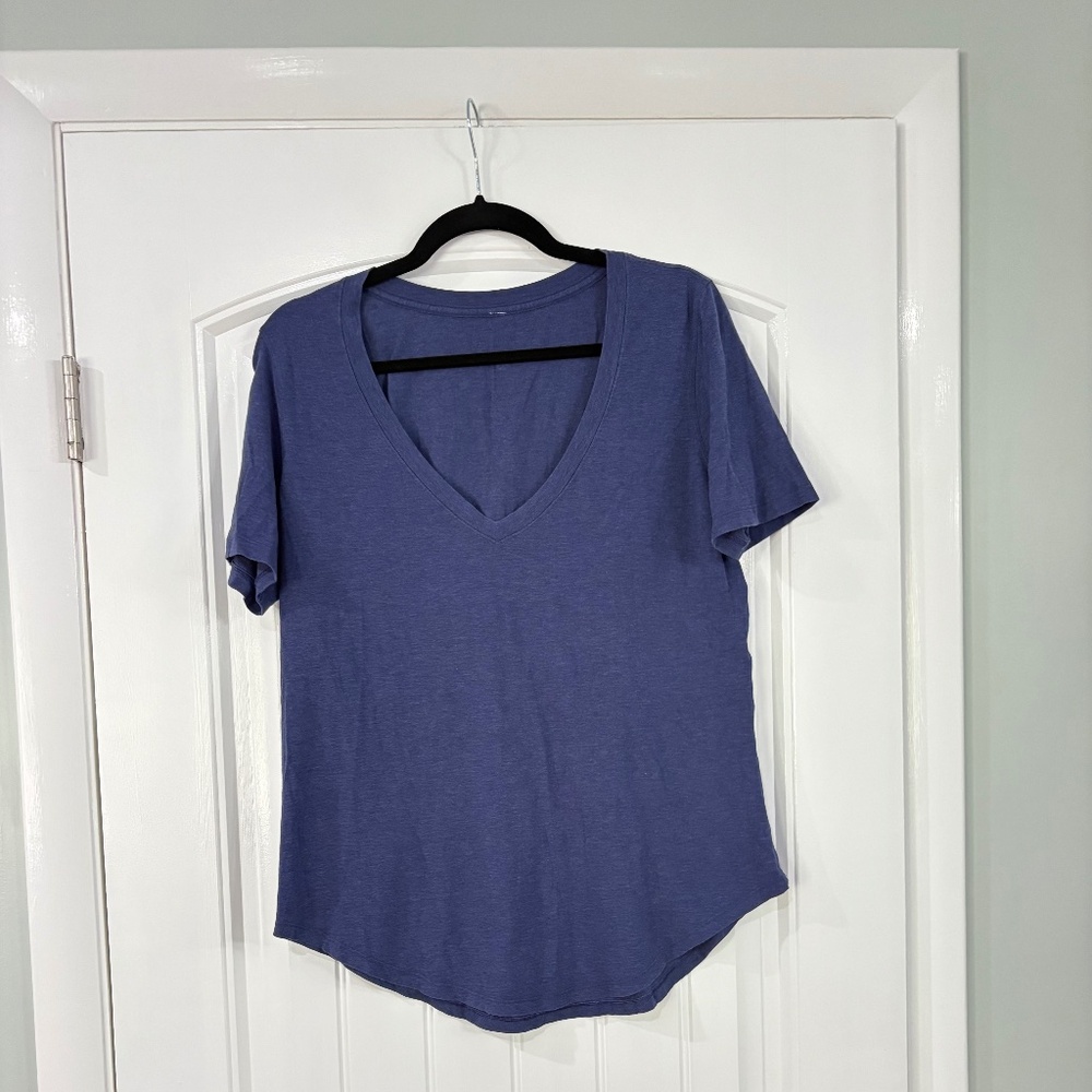 Love tee v neck